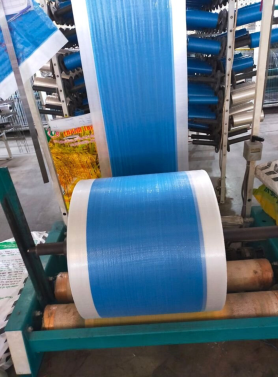 Cuộn PP Dệt Màu Xanh Dương Biên Trong